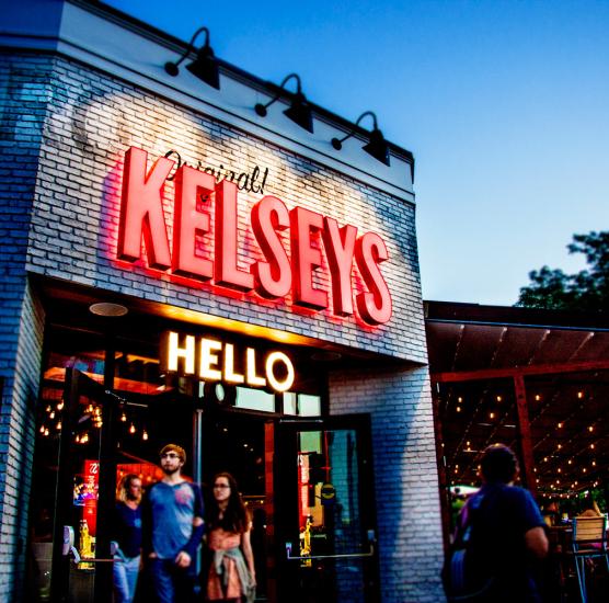 Kelseys Bar &amp; Grill